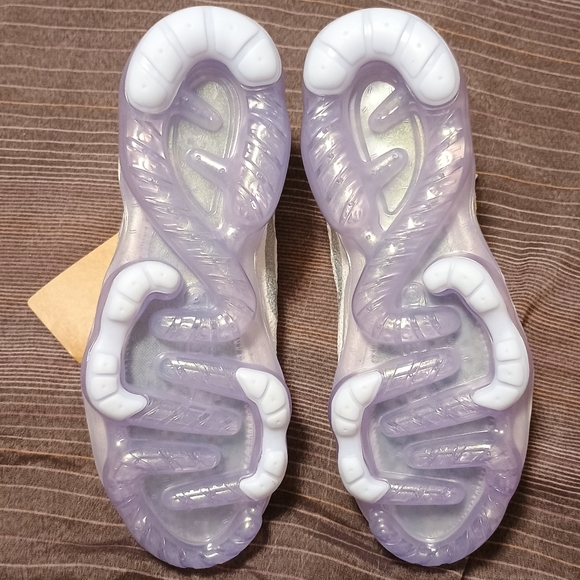 Nike Air Vapormax 2023 Flyknit phantom metallic/silver/multi women sz 10 - Picture 4 of 7